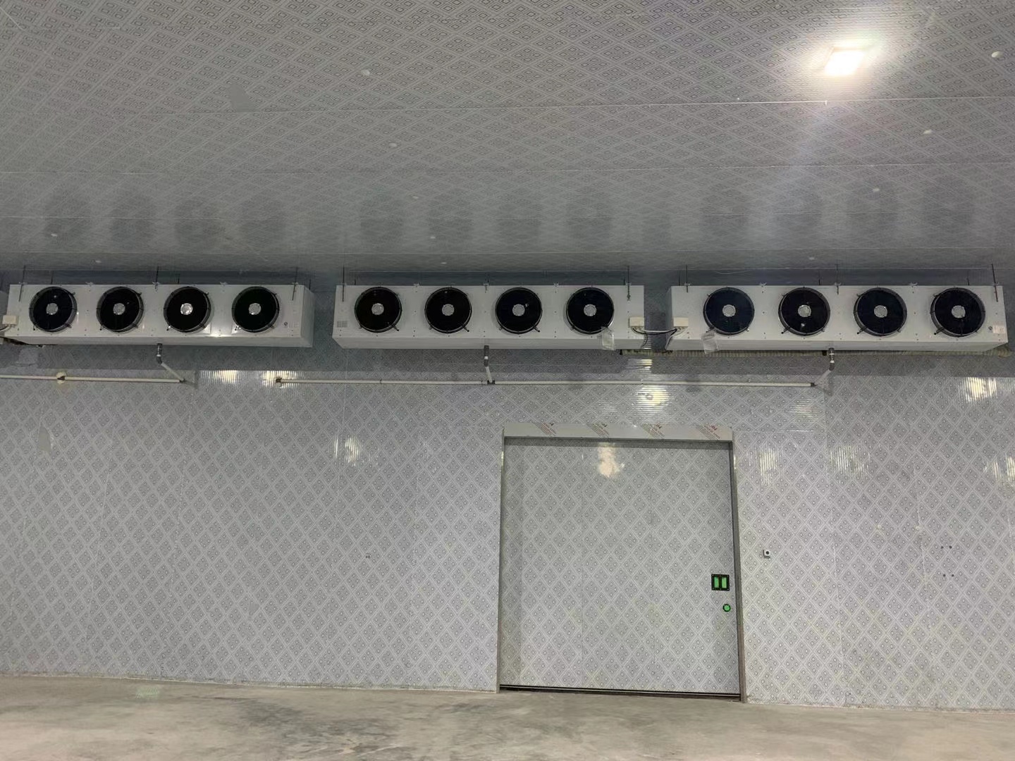 连云港冷豹力双开平移冷库门厂家